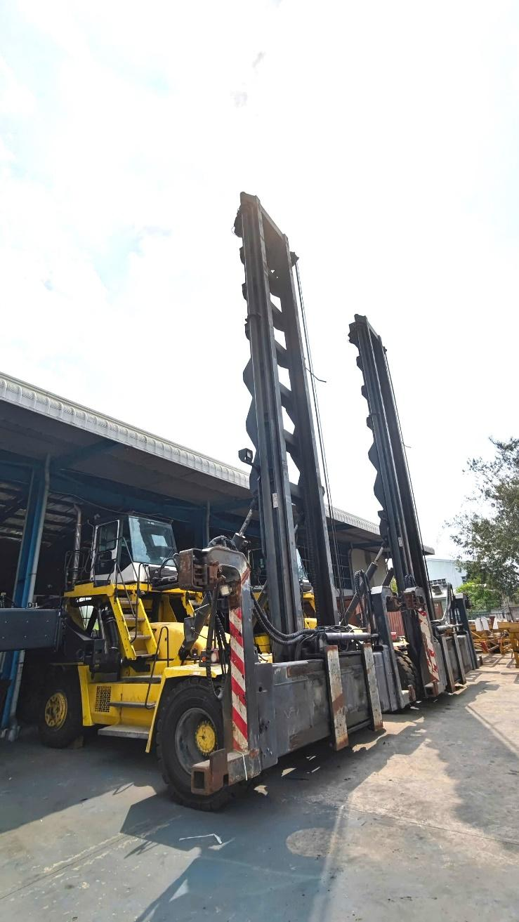 Cho Thuê Xe Nâng Rỗng Kalmar DCF100-45E8 – Sẵn Hàng Tại KLA NEXUS cho thuê